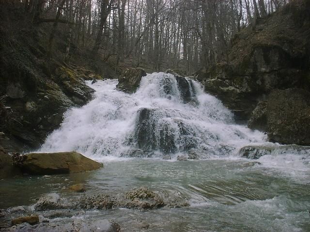 Аюкский водопад в Горячем Ключе